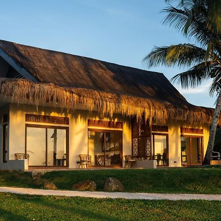 Costa Celine Beach Resort Kinablangan 외부 사진