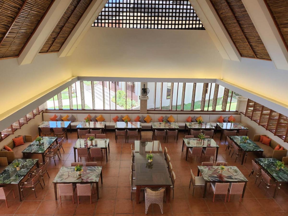 Costa Celine Beach Resort Kinablangan 외부 사진