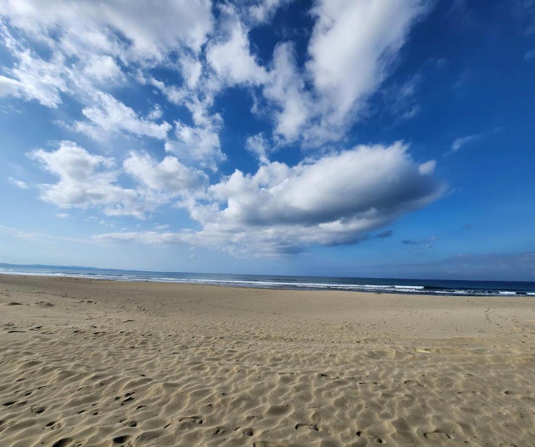 Costa Celine Beach Resort Kinablangan 외부 사진